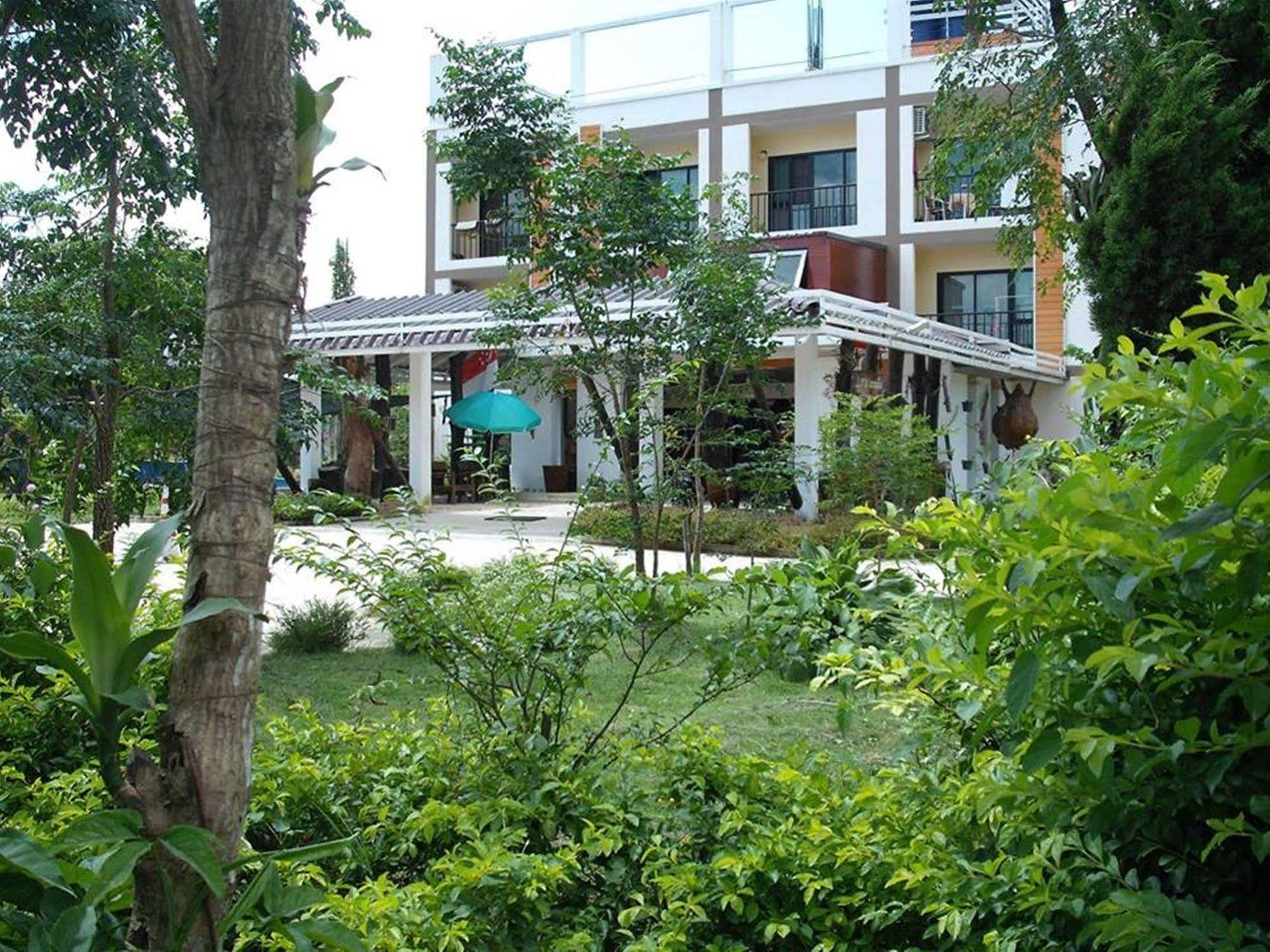 Mech Mansion Hotel Chiang Rai Buitenkant foto