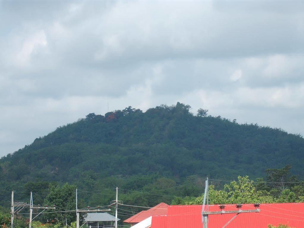 Mech Mansion Hotel Chiang Rai Buitenkant foto